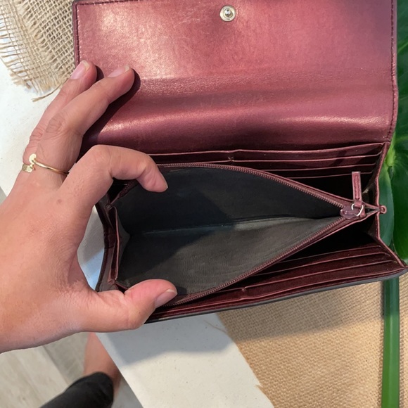 Authentic Gucci Patent Guccissima long wallet. - Picture 7 of 7